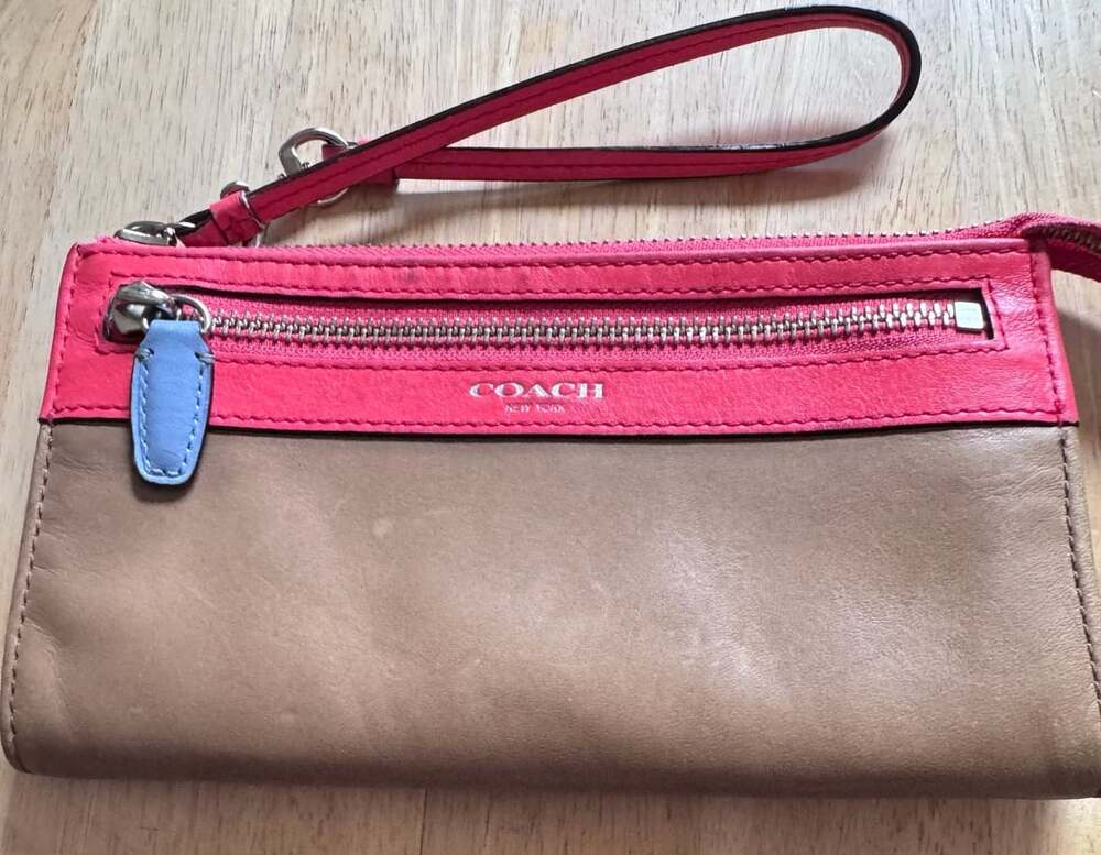 Coach Daisy Spectator Colorblock Leather Wristlet Wallet Tan Pink